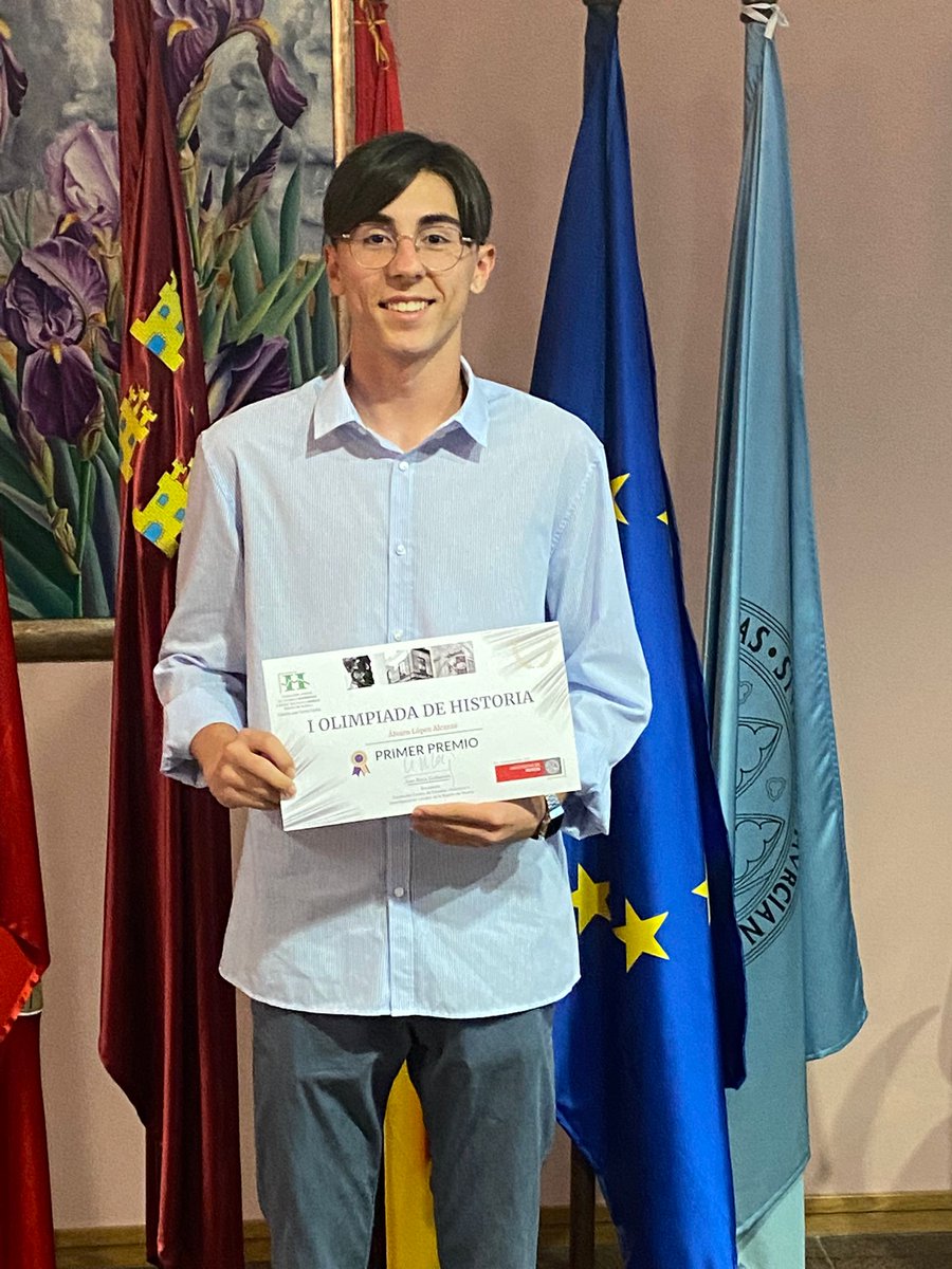 Nuestro alumno Álvaro Alcaraz de 1 bachillerato ha ganado la I Olimpiada de Historia de la Región de Murcia y cinco compañeras suyas segundo premio!! Enhorabuena alumn@s y profesor por este logro!! <a href="/ucoerm/">Unión Cooperativas de Enseñanza Región de Murcia</a> <a href="/ucomur/">Unión Cooperativas Trabajo Asociado Región Murcia</a> <a href="/UMUdivulga/">UMU Divulga</a>