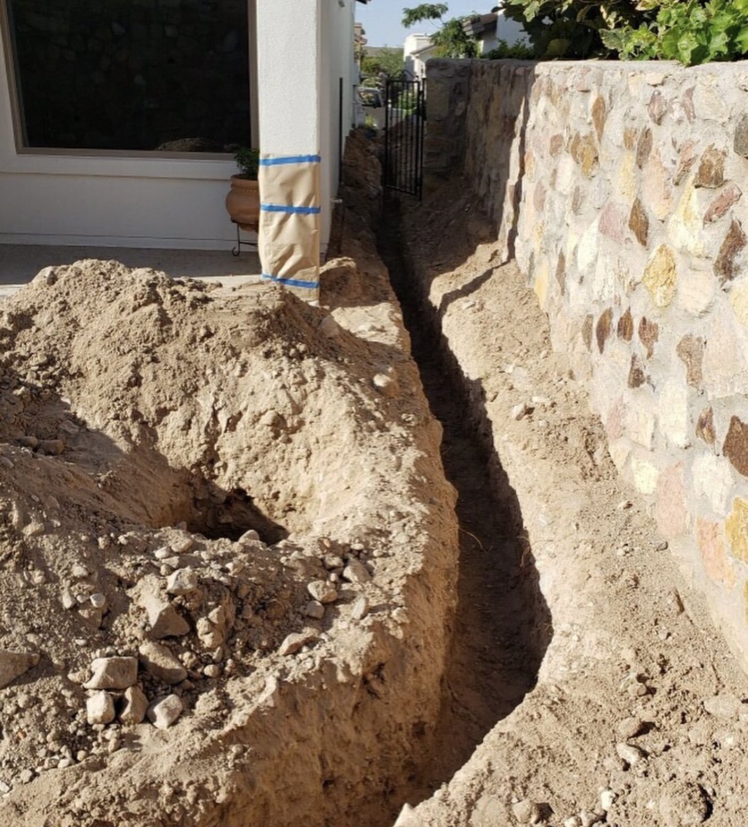Godesigns_GO's tweet photo. These aren’t pretty pics, but their beautiful to me. Trenching lines per code, proper footings, safety depth, appropriate size lines and electric load calculations.

#GodesignsMakingCustomComfortable #ElPaso #NewMexico #Design #architecture #landscape #custombuild #Texas https://t.co/pwf3GUaTDs