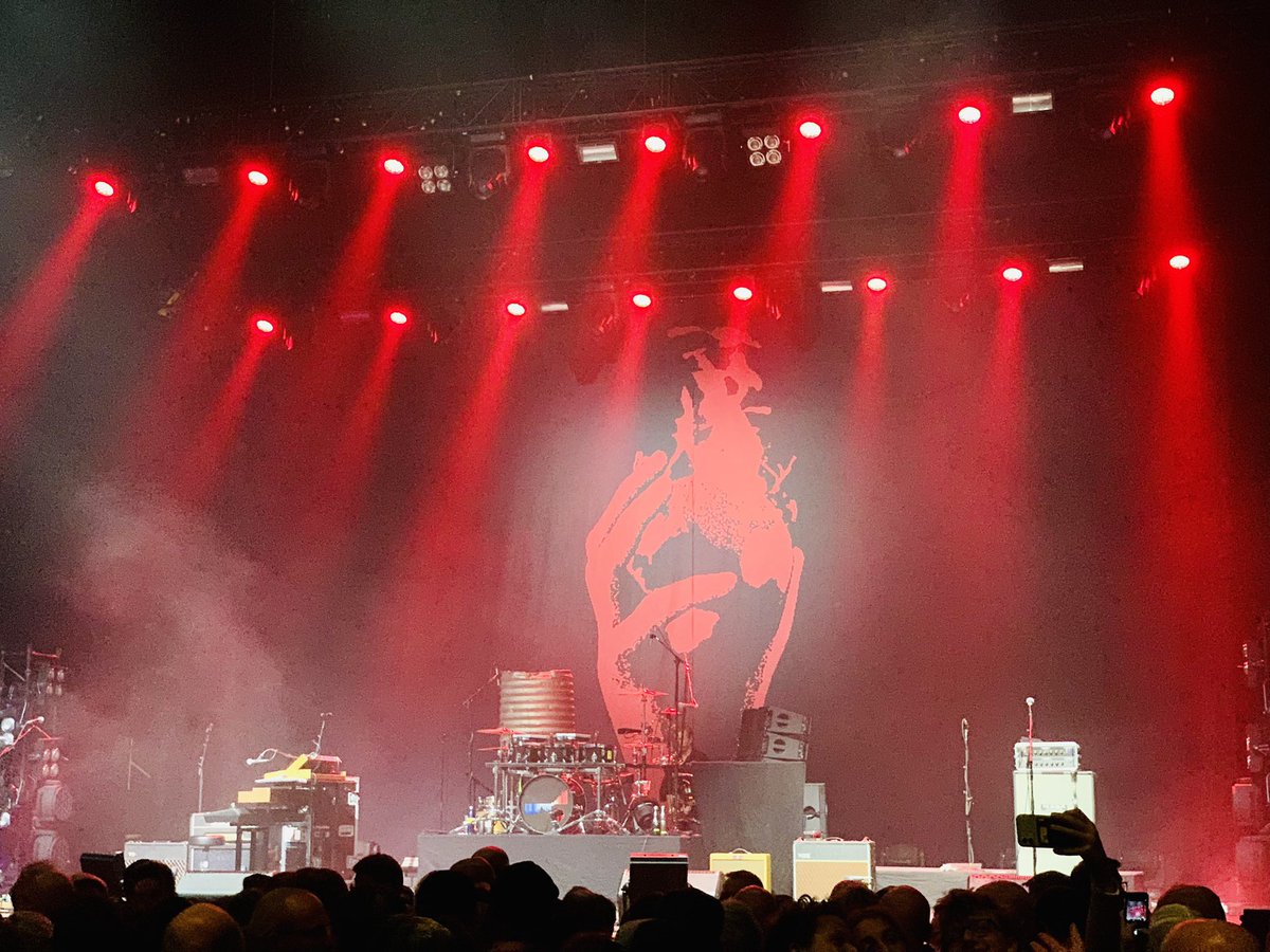 wireframejames's tweet photo. #MidnightOil #ResistTour #NYC https://t.co/KmRB8yxQgW