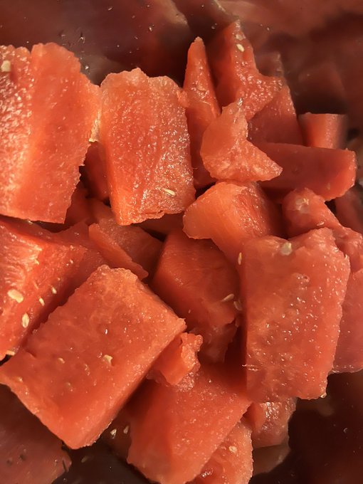 Dinner on a hot day 🤤 https://t.co/kB1lryVJby
