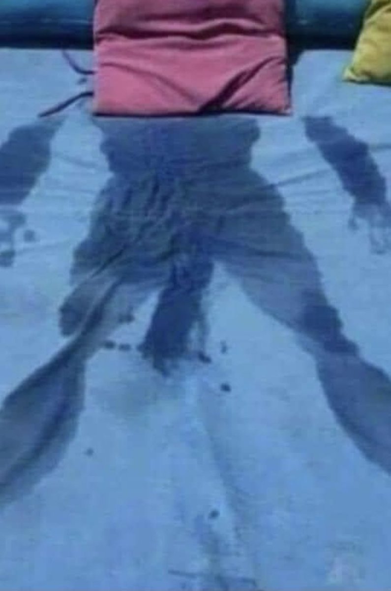 This heatwave is really getting to me. Woke up with this on the covers this morning 🤧