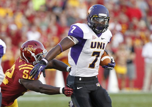 #AGTG
Blessed to receive an offer from The University of Northern Iowa! Big thanks to <a href="/CoachMarkFarley/">Mark Farley</a> <a href="/RyanClanton/">Ryan Clanton</a> <a href="/UNIFootball/">UNI Football</a> <a href="/WlooEast_Fball/">Waterloo East Football</a> <a href="/WaterlooSchools/">Waterloo Schools</a>