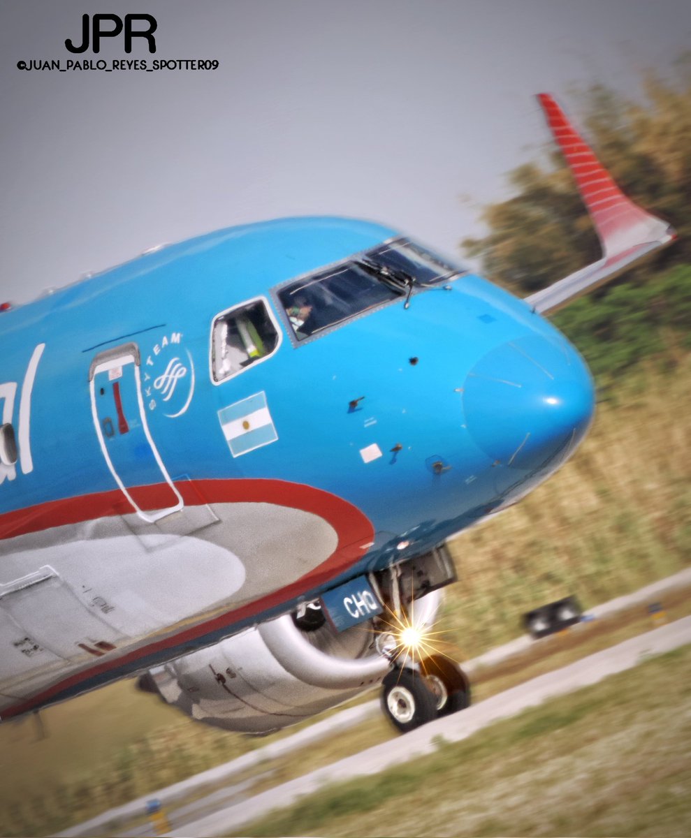 jpr_aviation_ph's tweet photo. E190 de Aerolíneas Argentinas rodando a plataforma de TUC!. ✈️ https://t.co/ROmghVv3oS