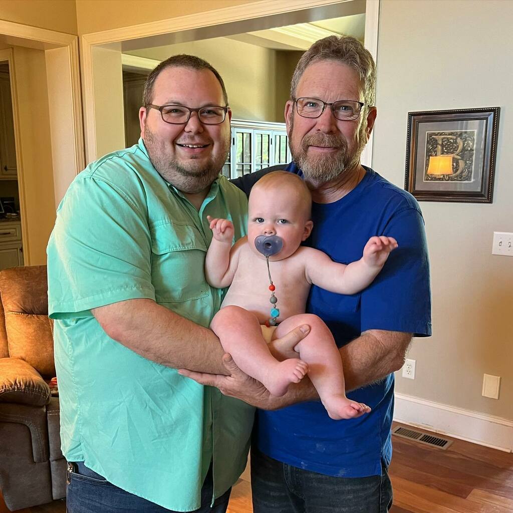 anthonysb's tweet photo. Happy Fathers Day to my Dad! My dad has always pushed me, told me what I needed to hear, listened to me, supported me, and lived me. I am very blessed. 3 generations of Baumann’s in this picture. Lord help! https://t.co/TCayZJLGFa https://t.co/wb5Pk1JjtK