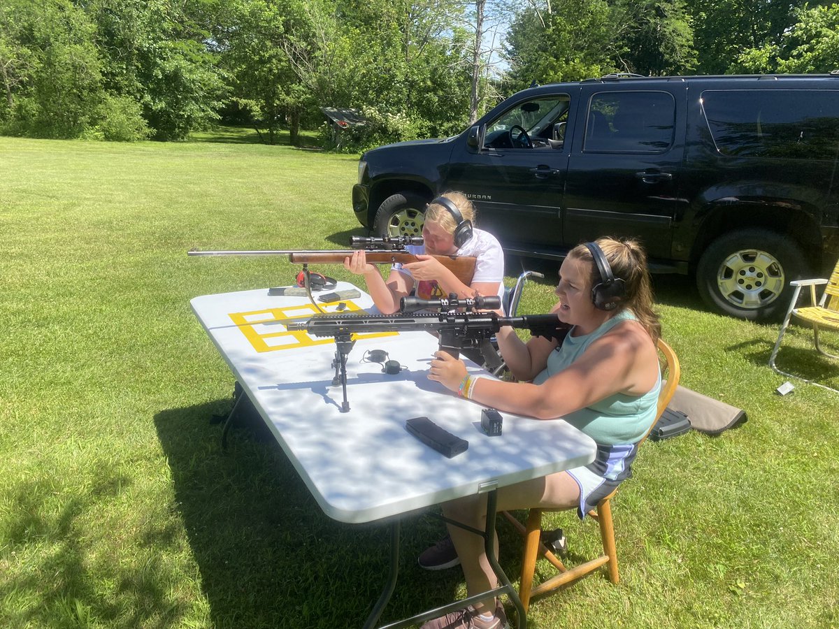 baesmann_joe's tweet photo. Sunday gunday funday! Happy Father’s Day! #essentialjoe #essentialkids https://t.co/wiiWAhFRJm