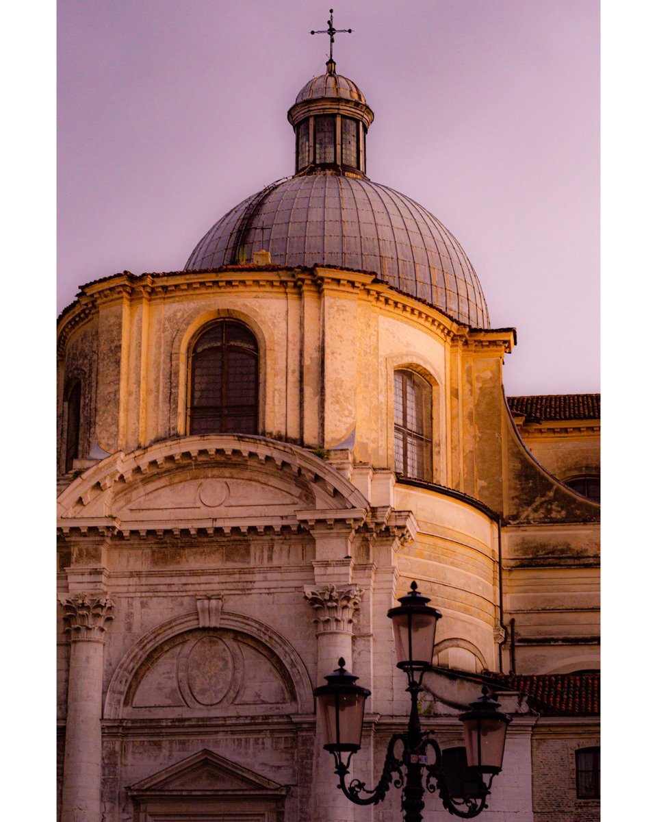 jakesanderswrks's tweet photo. Venezia viene pronto 

#nftphotography #NFTCollection #OpenSeaNFT https://t.co/l9sTdhM15k