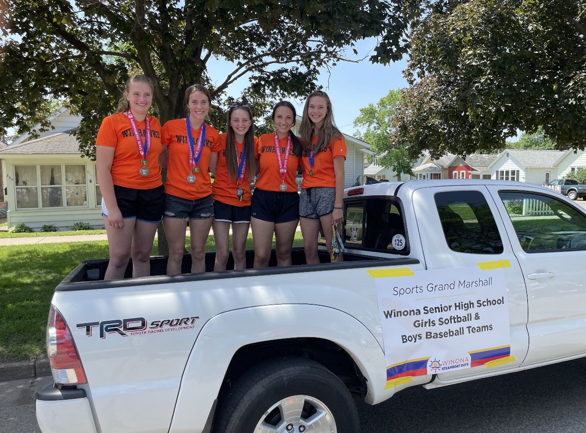 WinhawkSB's tweet photo. at the USSSA softball tournament in Rochester- Congrats to all https://t.co/iuEdIoCYPX
