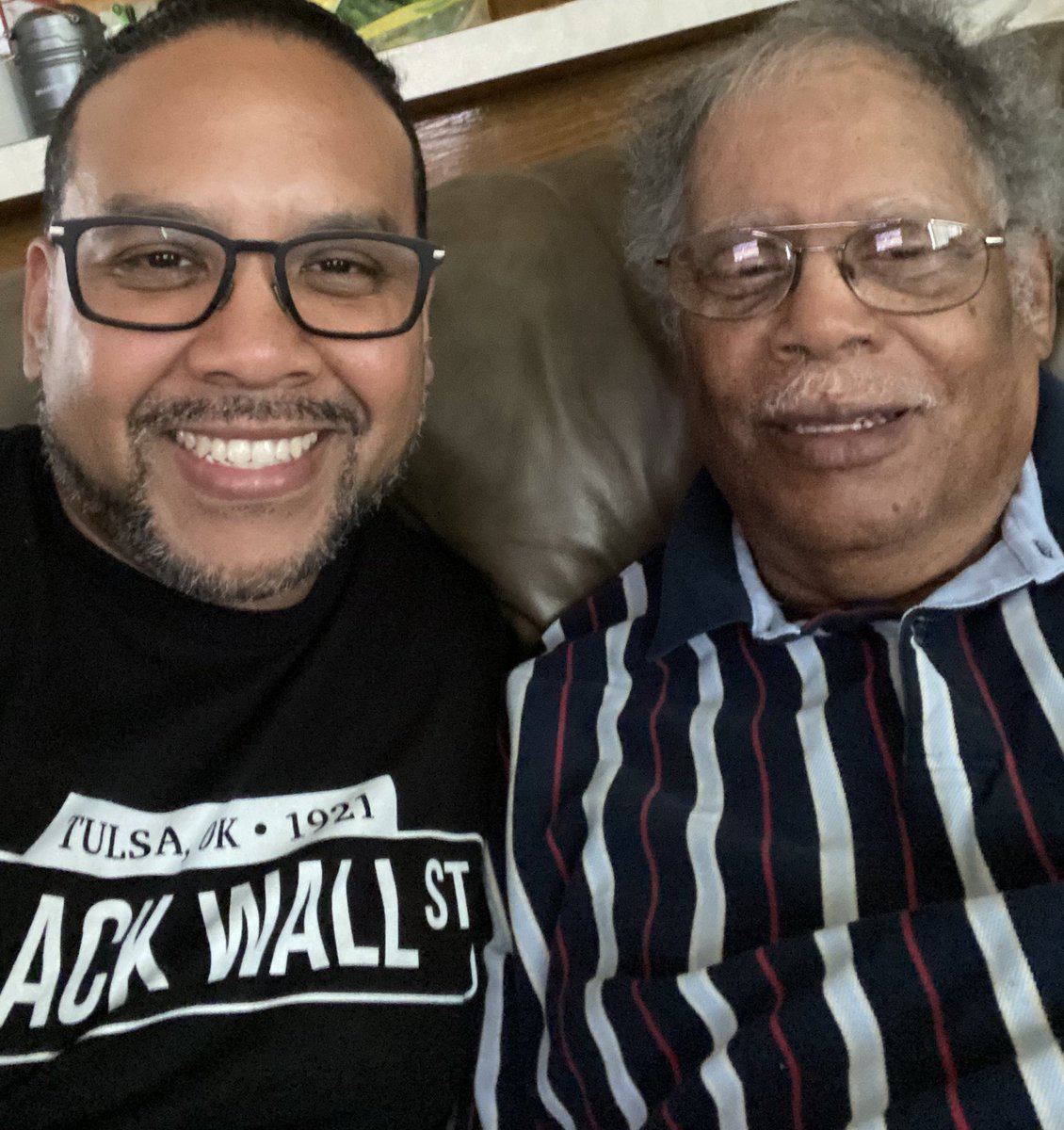 DrDavidSurratt's tweet photo. S/o to my Dad and Happy #FathersDay to all the #dads: birth-, foster-, step-, in-law, play-, expecting, adoptive, & dearly departed dads. much ❤️to you all #thanksdad #thankspop #SuperDad #FatherFigure https://t.co/ZOuyHuH2YS