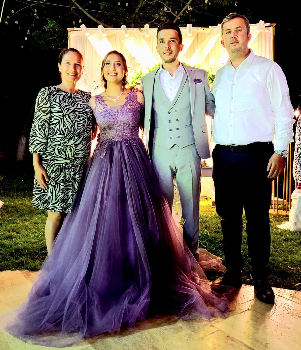 Amca oğlum Ramazan Çalışkan ve Yasemin Sarıkaya Çiftinin Nişan Merasimine katıldık genç çiftlerimize hayırlı olsun mutlulukları daim olsun.
<a href="/adlihandere/">Adlıhan DERE</a>