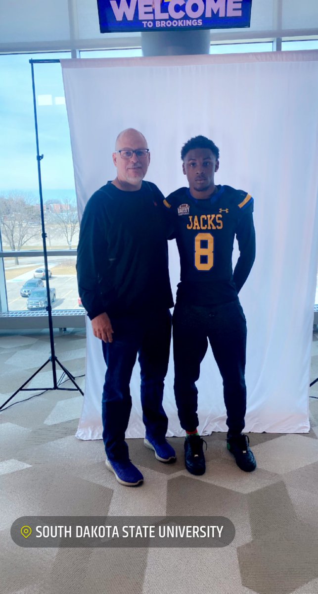 Happy Father’s day to my amazing Dad. I could never ask for anyone better to raise me into the man that i am becoming today. I am super grateful for you and I love you. 🖤🎊