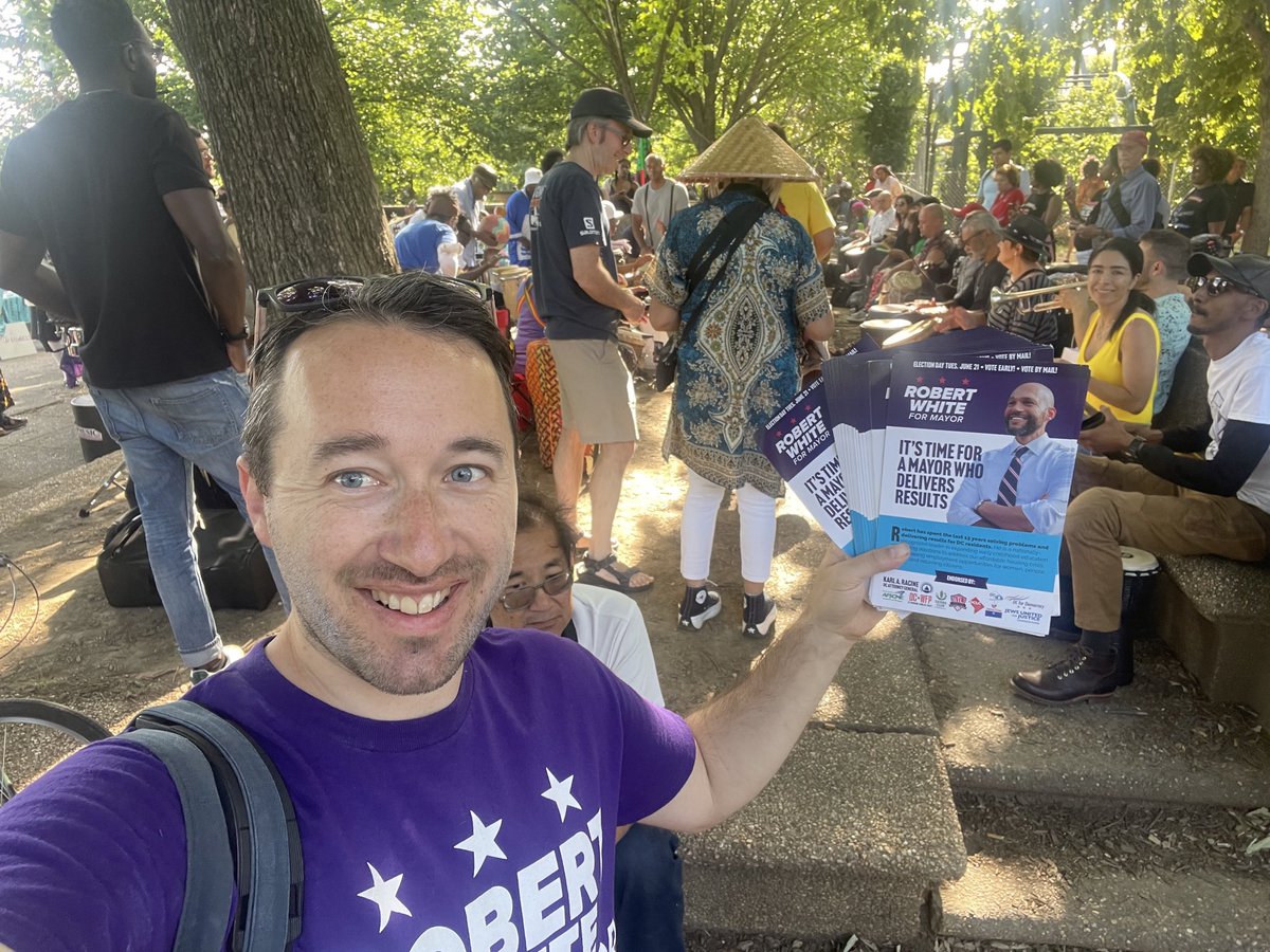 ScottGoldstein's tweet image. Few places more fun to talk to voters than the drum circle at Malcolm X park! Nearly half the people I approached over the hour excitedly told me they already voted for @RobertWhite_DC! Asked them to commit to texting at least 5 friends. Plus long conversations with undecideds!
