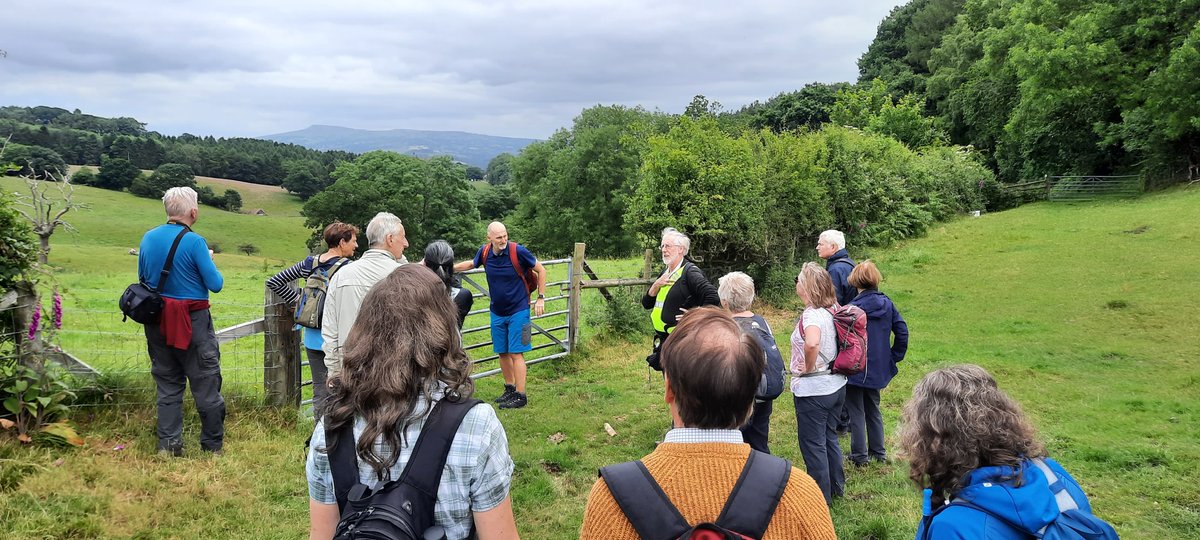 HfdWalking's tweet photo. A wonderful 'A Confusion of Mortimers' walk today.
10k loop walk from the Maidenhead Inn at Orleton.
Picking up the Herefordshire trail from Richards Castle to Orleton #followtheapple
14 x people
2 x churches
1 x tea and cake at the end #herefordshire #walking @VisitHfds https://t.co/02yNSjHP2O