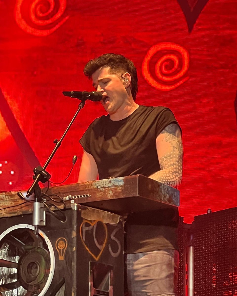 lizbizz1's tweet photo. Well that was an amazing night @thescript @TheScript_Danny @glenofthepower https://t.co/s3qZNqhTYL