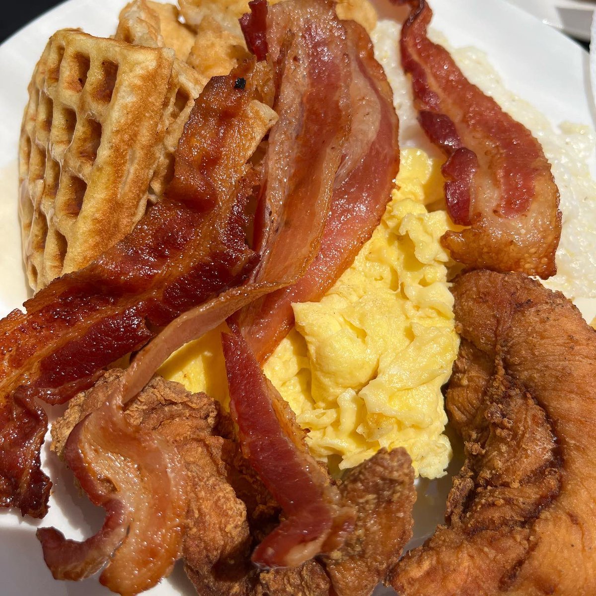 Happy Father’s Day to the best to ever do it, my dad and my husband <a href="/KSharkFin1/">Karlos Finley</a>.

We are so thankful to have your leadership, your brilliance and your love. 
Let the record reflect, today is all about YOU!

Father’s Day Brunch at  #Kazoolas was perfect!