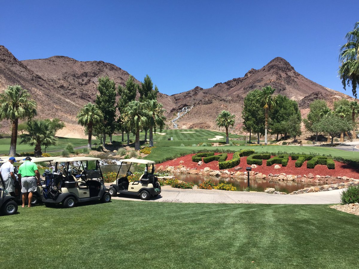 DEvanAltman's tweet photo. And in honor of Dad Day, I humbly submit my #golfbro credentials. That’s Cascata in LV, The Old White at The Greenbrier, Pelican Hill, and Torrey Pines South Course. Not pictured: The Ocean Course at Kiawah. https://t.co/dMozPpk10Q