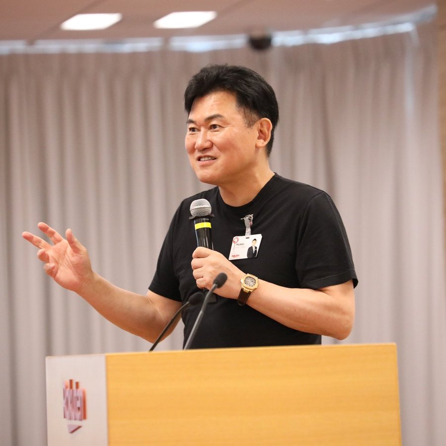 三木谷浩史の嫁は晴子で経歴が凄い 子供は息子と娘で仕事は何 年収と総資産がヤバい Better For Your Life
