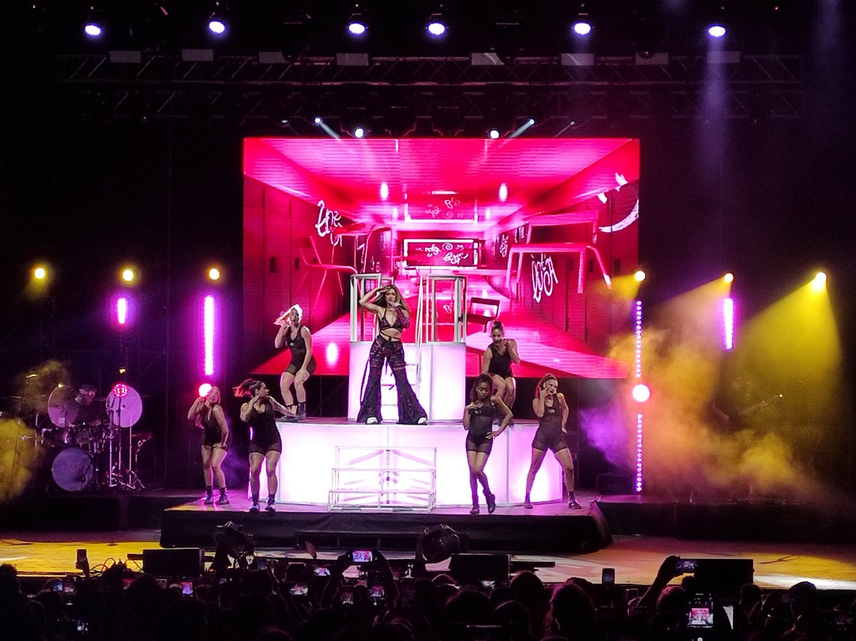 Isa González tweet media