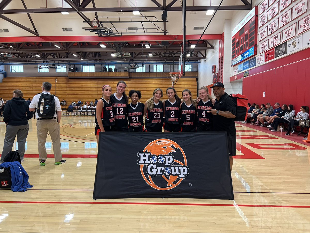 What a Great Weekend for this Squad up in Cortland <a href="/hgsl_girls/">Hoop Group Girls</a> Showcase 4-0. Played with pure toughness and grit all weekend. #Playedhard #Playedsmart #Playedtogether <a href="/NY_ExtremeHoops/">NY Extreme Hoops</a> <a href="/Coach_KDini/">Kristi Dini</a>