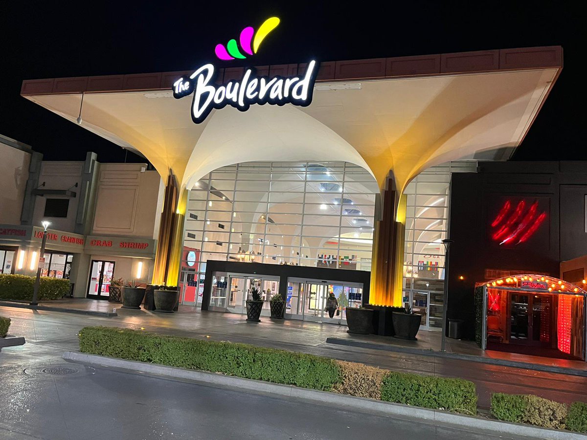 Shop and dine on Father’s Day at The Boulevard Mall!