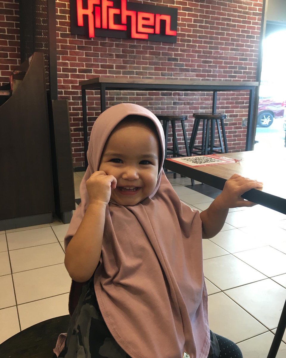awalyp's tweet photo. Assalamualaikum 😘 https://t.co/p9T6KL9Meo