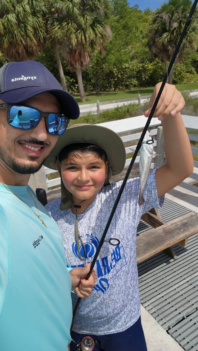 HurricaneManWx's tweet photo. Spent a nice Father's Day with my boy fishing...and catching. #FLboy https://t.co/IxtK2dzwtr