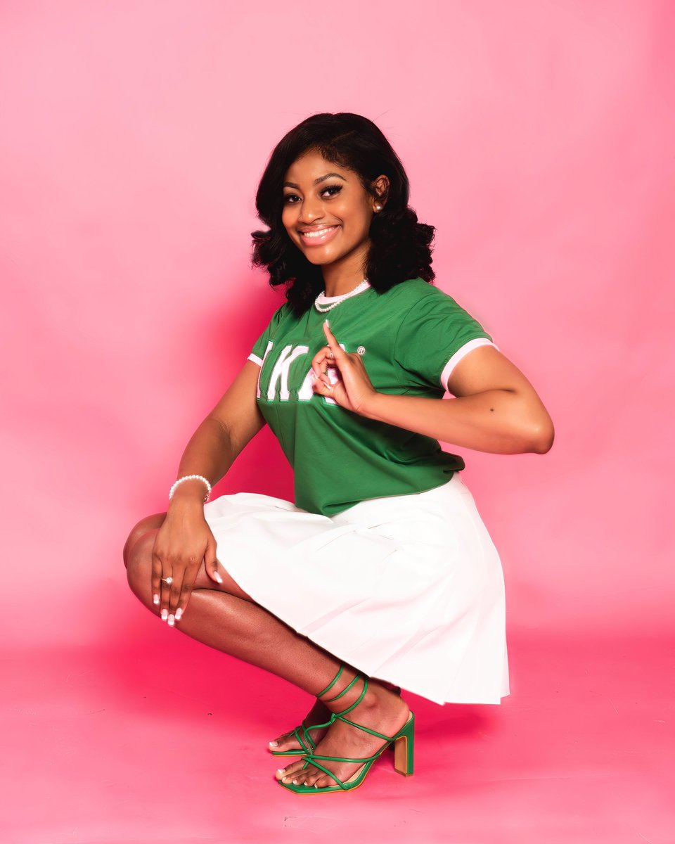 shaylanbimage's tweet photo. Many are called, few are chosen, only the PHinest of the PHinest get to rep 1908. 💕💚

You all may know me as Shayla, but in AKAland they call me
✨AKAdemy Award✨.
#19Klub #Alphawoman #aka1908 #ohsopretty https://t.co/h5vztxuzxp