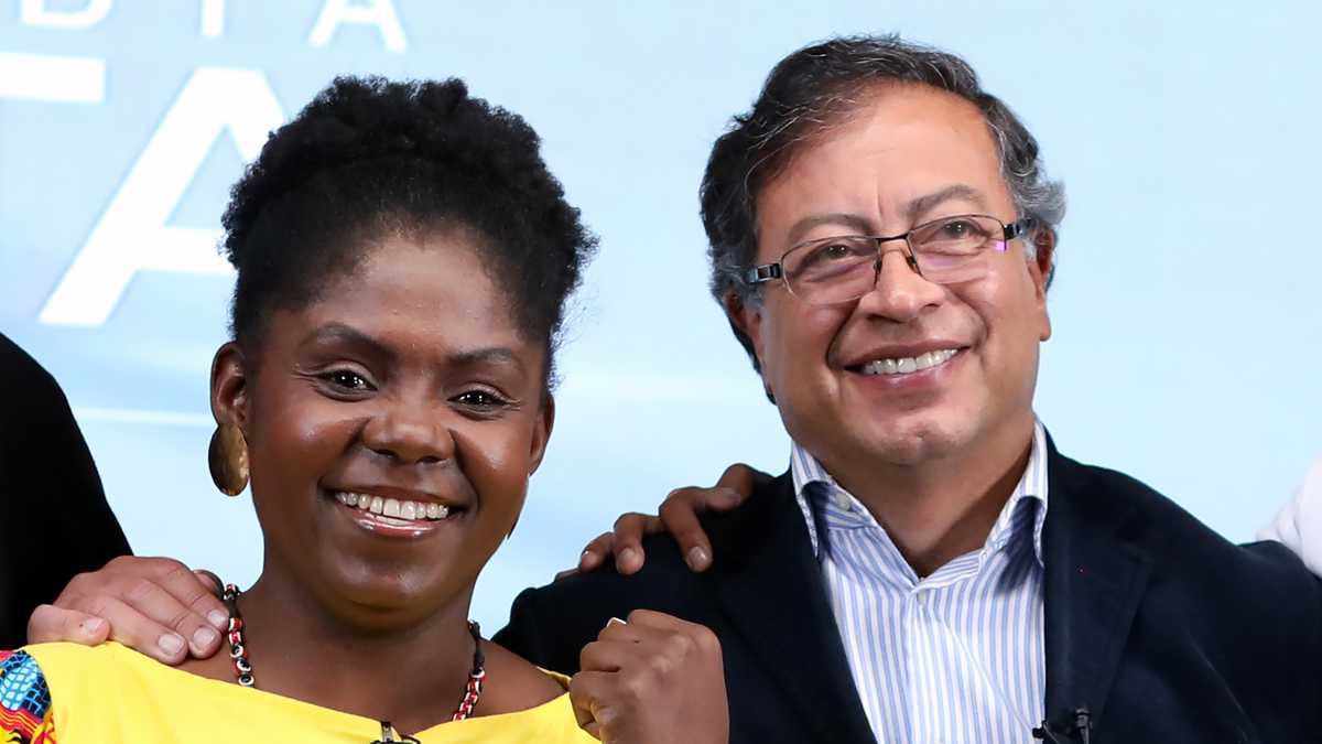 El Cauca de manera masiva eligió nuevo Presidente y Vicepresidenta de Colombia <a href="/PetroGustavo/">Gustavo Petro</a> <a href="/FranciaMarquezM/">Francia Márquez Mina</a>, felicitaciones. Celebramos que una mujer afro y caucana sea nuestra vicepresidenta. La invitación para avanzar juntos por la vida y una mirada diferencial para el Cauca.
