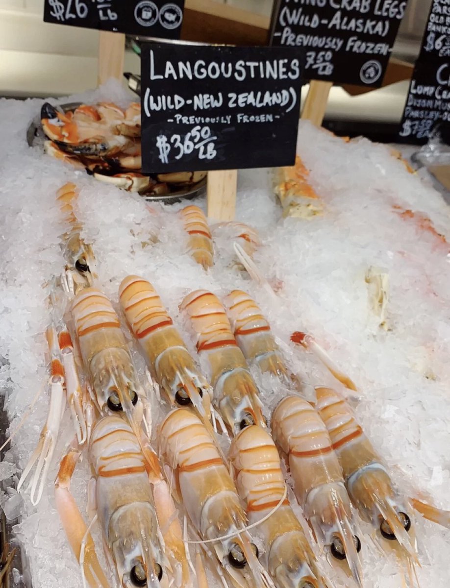 Rosa070785's tweet photo. Chelsea's shrimp are like they just "bathed"
#Lobster #Crab https://t.co/jcqYXvnHwY
