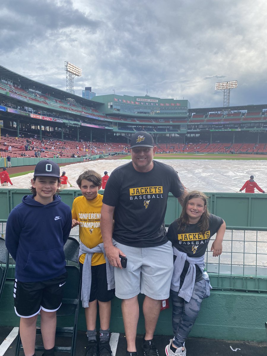 MrsHarrisonSHS's tweet photo. Happy Father’s Day to the big guy! We love you so much! Thanks for always being there for us, being such a positive influence and teaching us to…
Be tough and play hard (Braden)
Be a good baseball player (Luke)
Always put sunscreen on, esp your feet (Harper) 😁
@BHarrisonBW https://t.co/Lxd31ota2Q