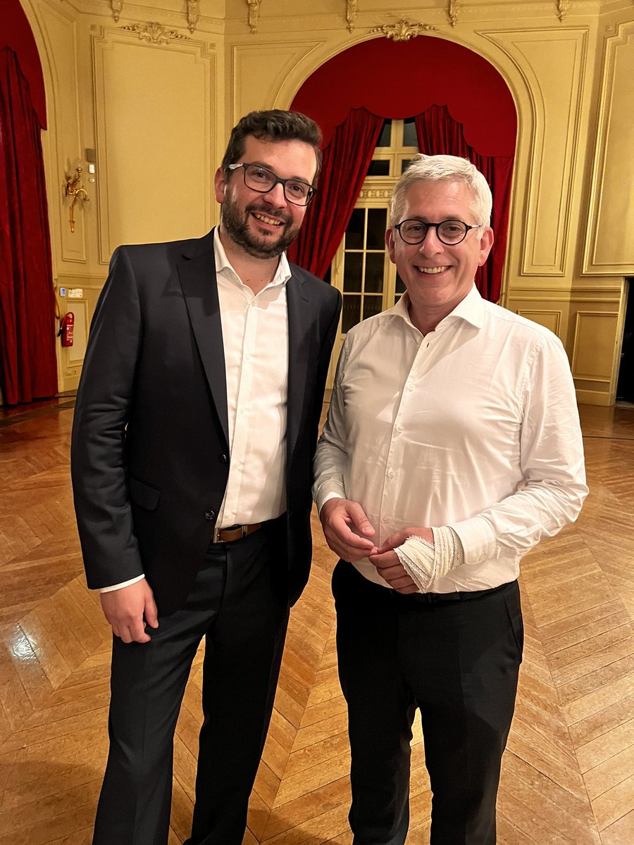 Toutes mes félicitations à <a href="/fredvalletoux/">Frédéric Valletoux</a> qui devient l’un des premiers députés <a href="/HorizonsLeParti/">Horizons</a>. 
Il sera j’en suis sûr à l’écoute des habitants de sa circonscription qui mêle la ville et la ruralité. 
#Horizons