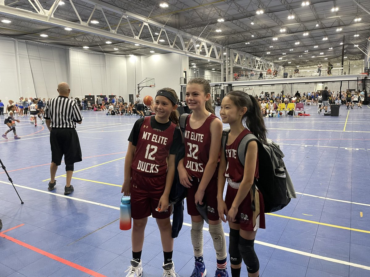 PYB02359's tweet photo. Pembroke is all IN at @SelectEventsBB this weekend! Great to see Alissa M, Sophie D, Charlotte O, Lucy B, Ainsley F, Ellie T, Ella R, Brooke F, &amp; Idelle T showing off their skills at this Nationals event. So proud of these Pembroke Titans! 🏀#PembrokeTitans #theFutureIsBright https://t.co/C9fpFKCq6n