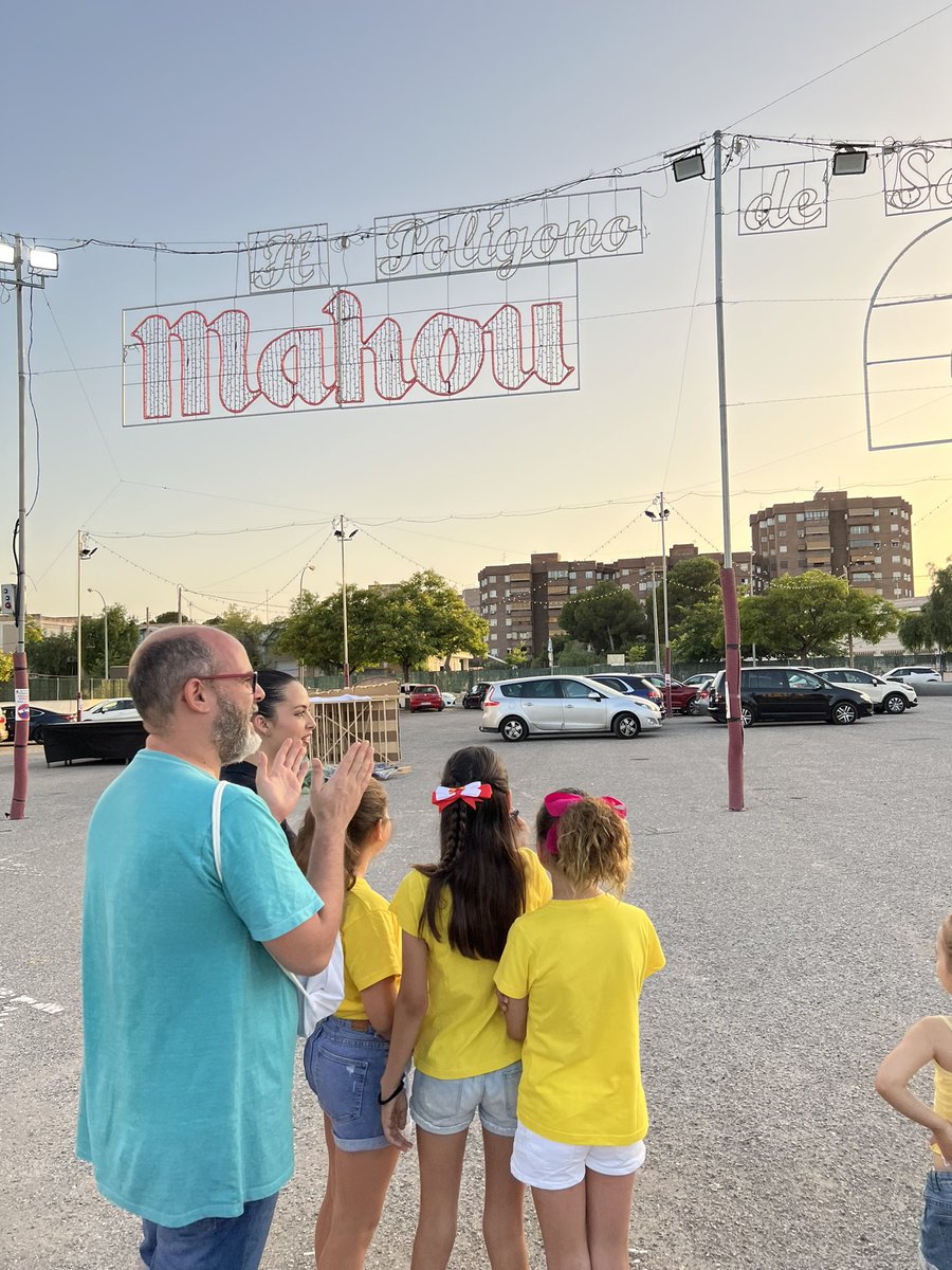 Inauguración alumbradlo Hoguera 2022. 

#inauguracionalumbrado 
#PSB2022
#fogueres2022
#fogueres 
#hogueras2022
#másde20añossiendoespeciales
#mesde20anyssentespecials