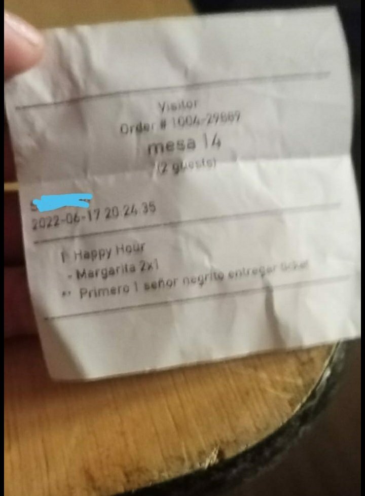 georgearroyoo's tweet photo. Nunca imaginé contar una experiencia en la que me sintiera directamente discriminado por ser #Negro. No suelo usar Twitter, pero hoy deseo liberar muchos sentimientos que este ticket me trajo. Inicio hilo: este fin de semana fui a un evento en un lugar/espacio abiertamente LGBT+. https://t.co/N2Zl1X0QMB