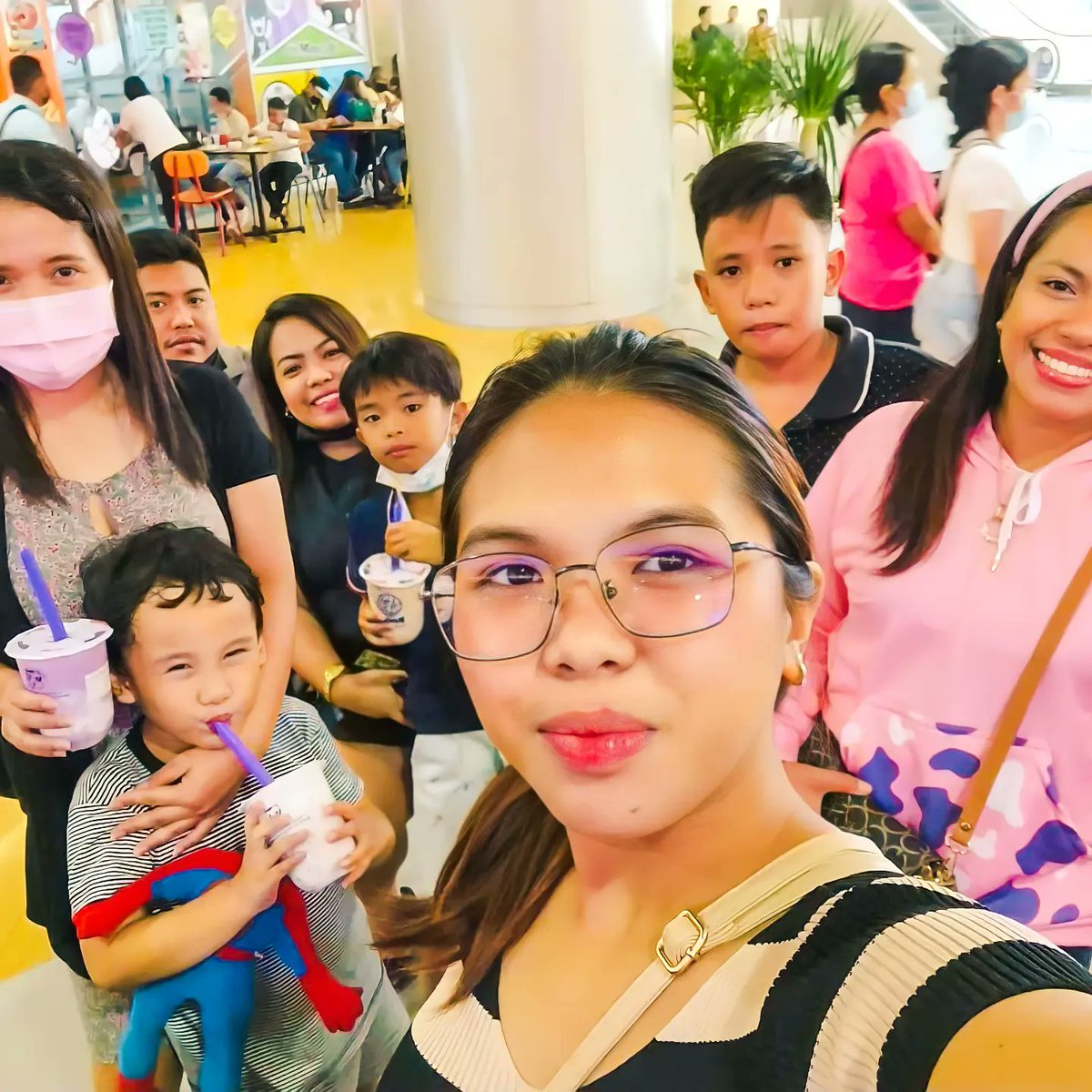 divinecabais's tweet photo. 💜💜KOOMIKADAS💜💜

Dali na! Sa mga yogurt lovers dira, cravings satisfied gid ya 💯. Nauyunan sang akon family. See the last photo 😍😊☺ Thanks Koomi PH for inviting us!

#KoomiPH #GuiltlessGoodness #KoomiSmIloilo @KoomiPH_ @smcityiloilo
#FroYoOwnGood https://t.co/qXuHpsbQ2n