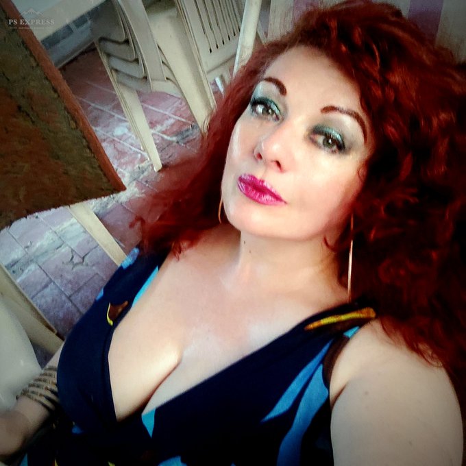 Miei carissimi fans voglio dedicarvi  questo selfie ed augurarvi un buon inizio settimana ❤️❤️❤️❤️❤️❤️ My<a href="/tag/friends"class="tags"><span>#friends</span></a><a href="/tag/actress"class="tags"><span>#actress</span></a><a href="/tag/star"class="tags"><span>#star</span></a><a href="/tag/foryou"class="tags"><span>#foryou</span></a><a href="/tag/fan"class="tags"><span>#fan</span></a><a href="/tag/artista"class="tags"><span>#artista</span></a>