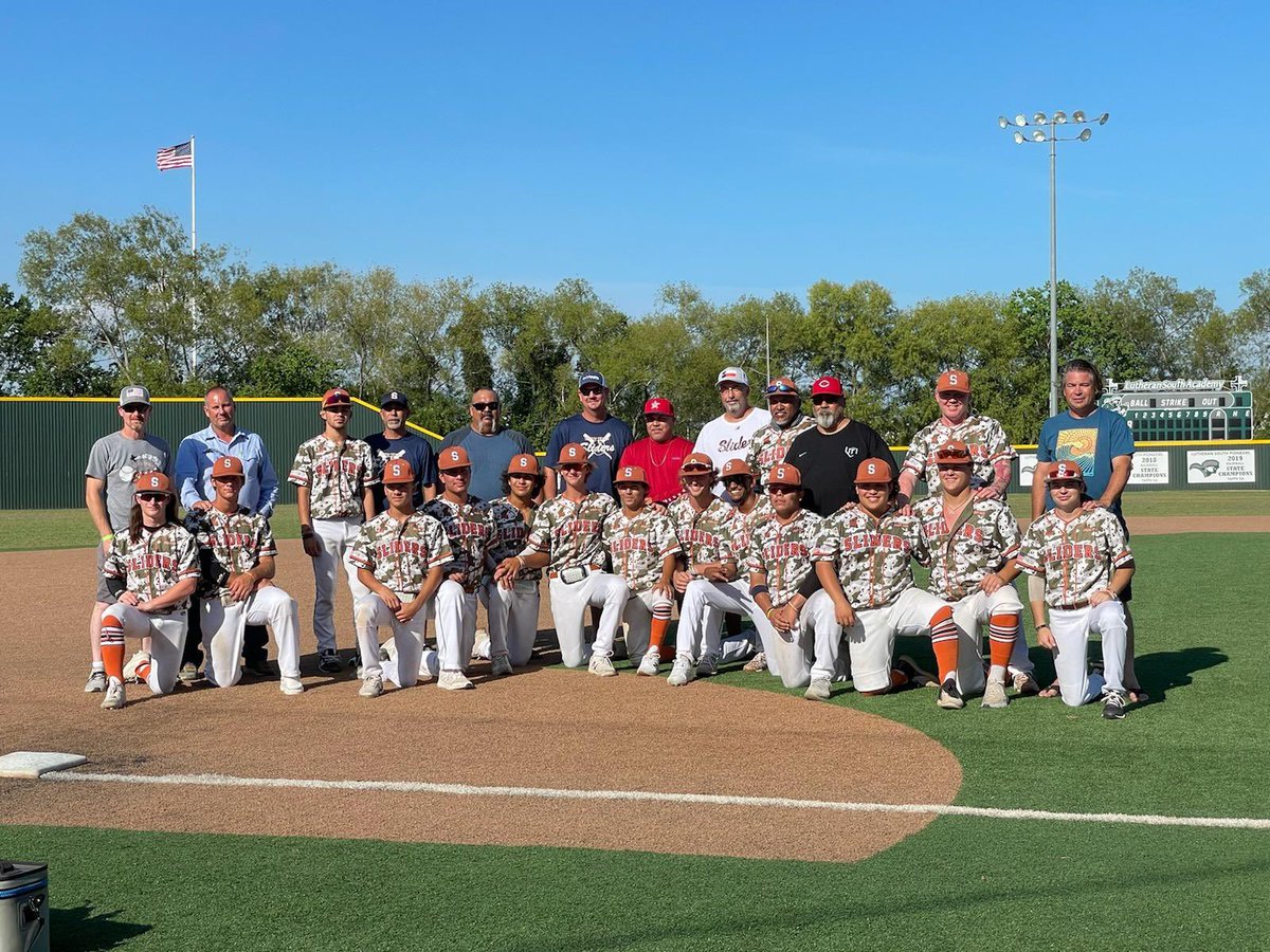 Good luck tonight to 18U Bankston. Championship game at 8pm. Let’s go!! 👊👊