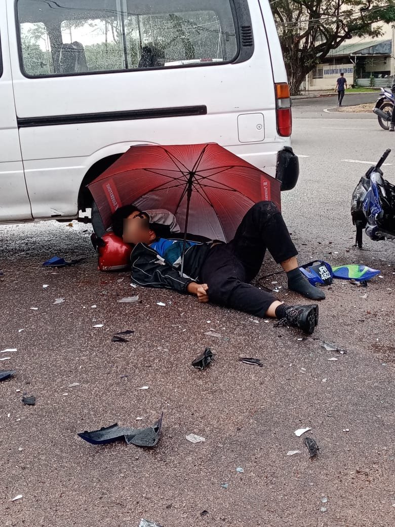IKBMCrew_Info's tweet photo. 20 jun 2022
Lokasi :Batu 4 taman orkid kluang pagi tadi https://t.co/b5s7mJTOLt