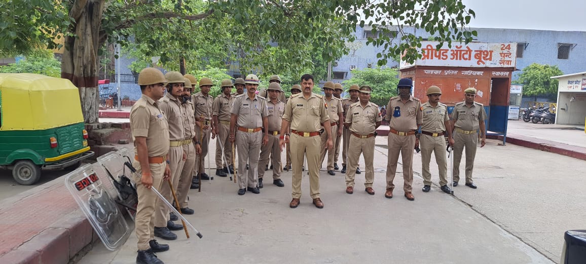 ghaziabadpolice tweet picture