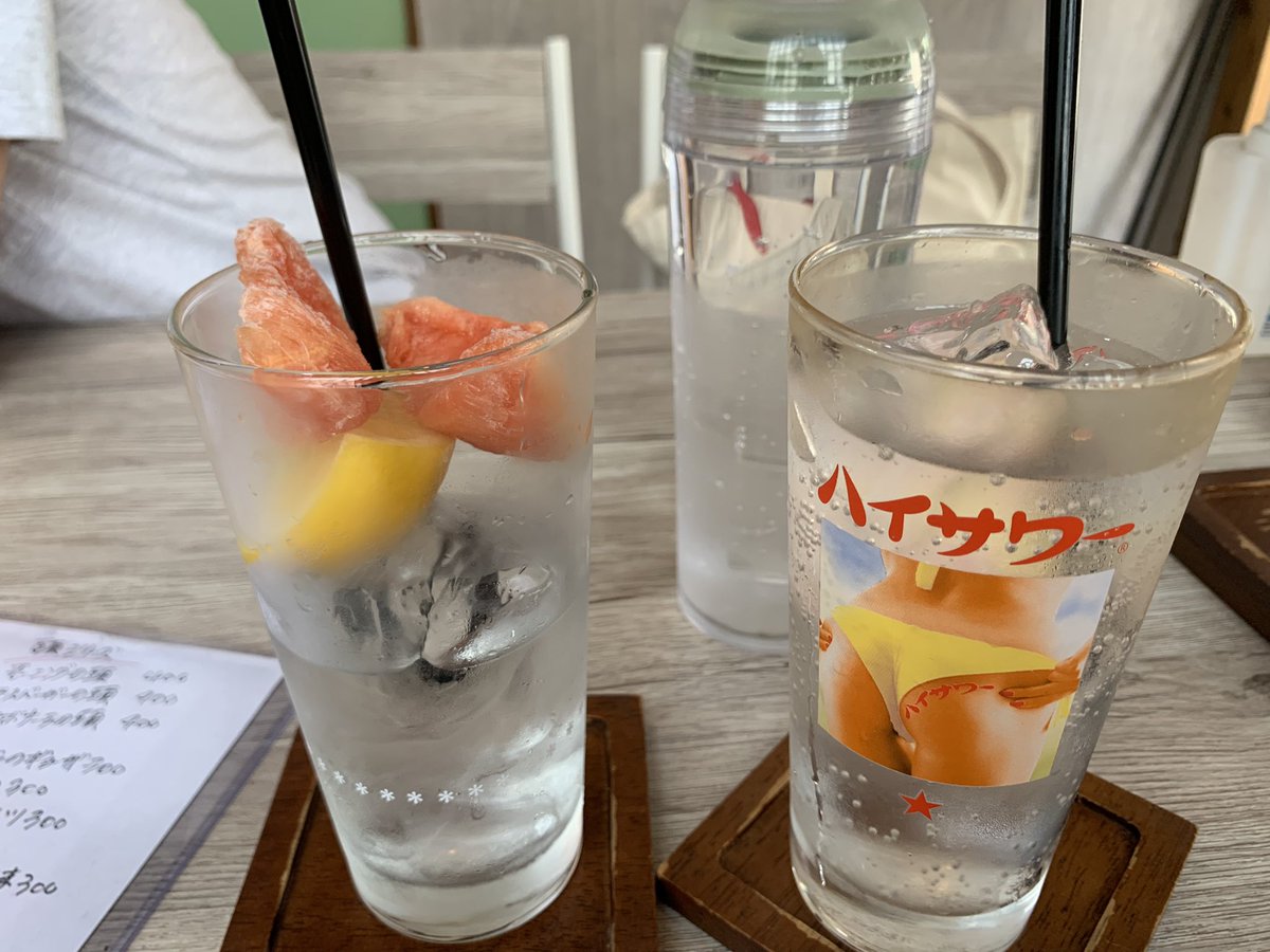 aca_siss's tweet photo. 巣鴨で飲むの、初めて。
最高でした。
赤身マグロの美味しさよ。
いわんや貝をや。
だいやめハイボールはライチでした！
またすぐにでも行きたい。
#ナニコレ食堂 ＃朝めし酒場

巣鴨の歩道の広さに感動。
歩きやすい👍 https://t.co/24OBBniiRx