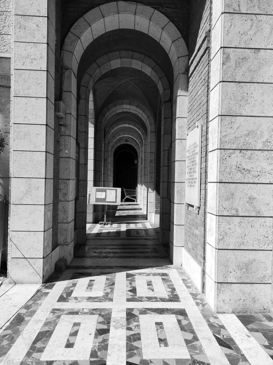 BlogRomano's tweet image. #goodmorning #nettuno #infiorata #urbanphotography