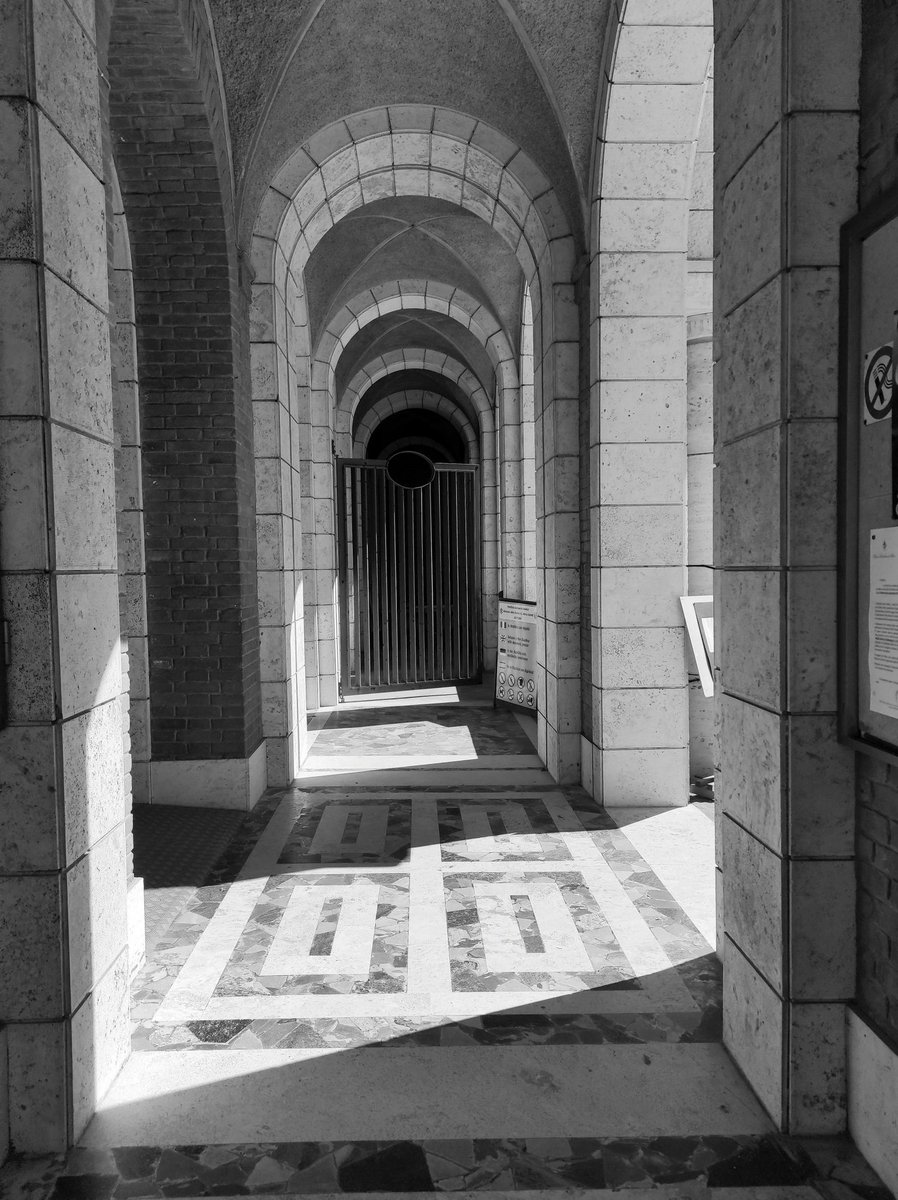 BlogRomano's tweet image. #goodmorning #nettuno #infiorata #urbanphotography