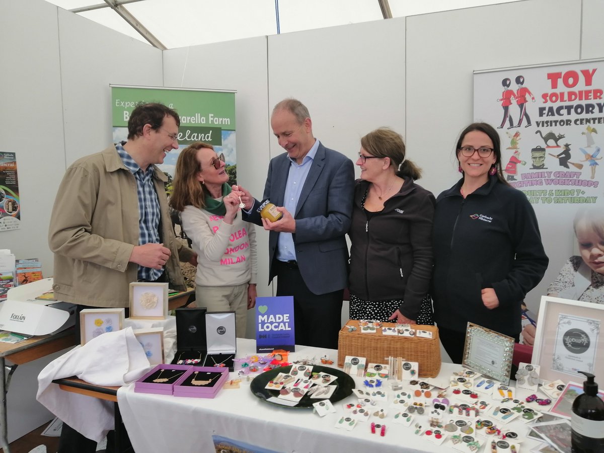 CFM_Teoranta's tweet photo. An chéad pop-up Gaeltacht ag Seó Samhraidh Chorcaí. Bhí an spórt agus craic againn ag cur Gaeltacht Mhúscraí chun tosaigh @Corkcoco @pure_cork #Gaeltacht https://t.co/wMvbkEkgsx