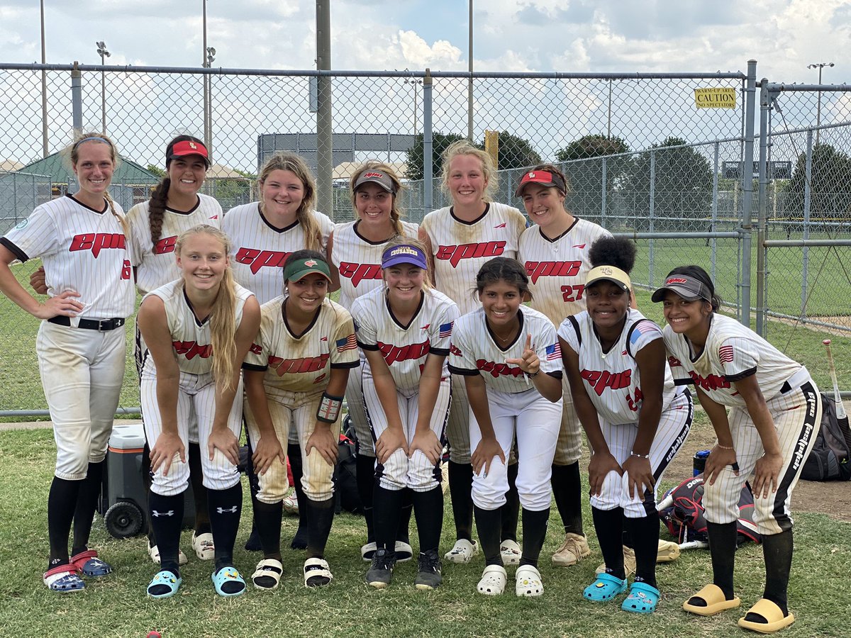 4 days of blood, sweat, and tears to finish 3rd at the Glory Shootout in Plano! So very proud of this team! They left it all out on the field! 💪 #BeEpic <a href="/Epic__SB/">Scotty Smith</a> <a href="/TFLfastpitch/">Texas Fastpitch League</a> <a href="/usssatx/">Texas USSSA</a>