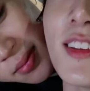 vicarmyjk's tweet photo. 「 -HILO: frases que se dijo el #jikook 」
          (adjunto videos y fotos para que empiecen a escuchar lo que ellos mismos dicen)

- con amor, vick ♡ https://t.co/FTkwSa8G83