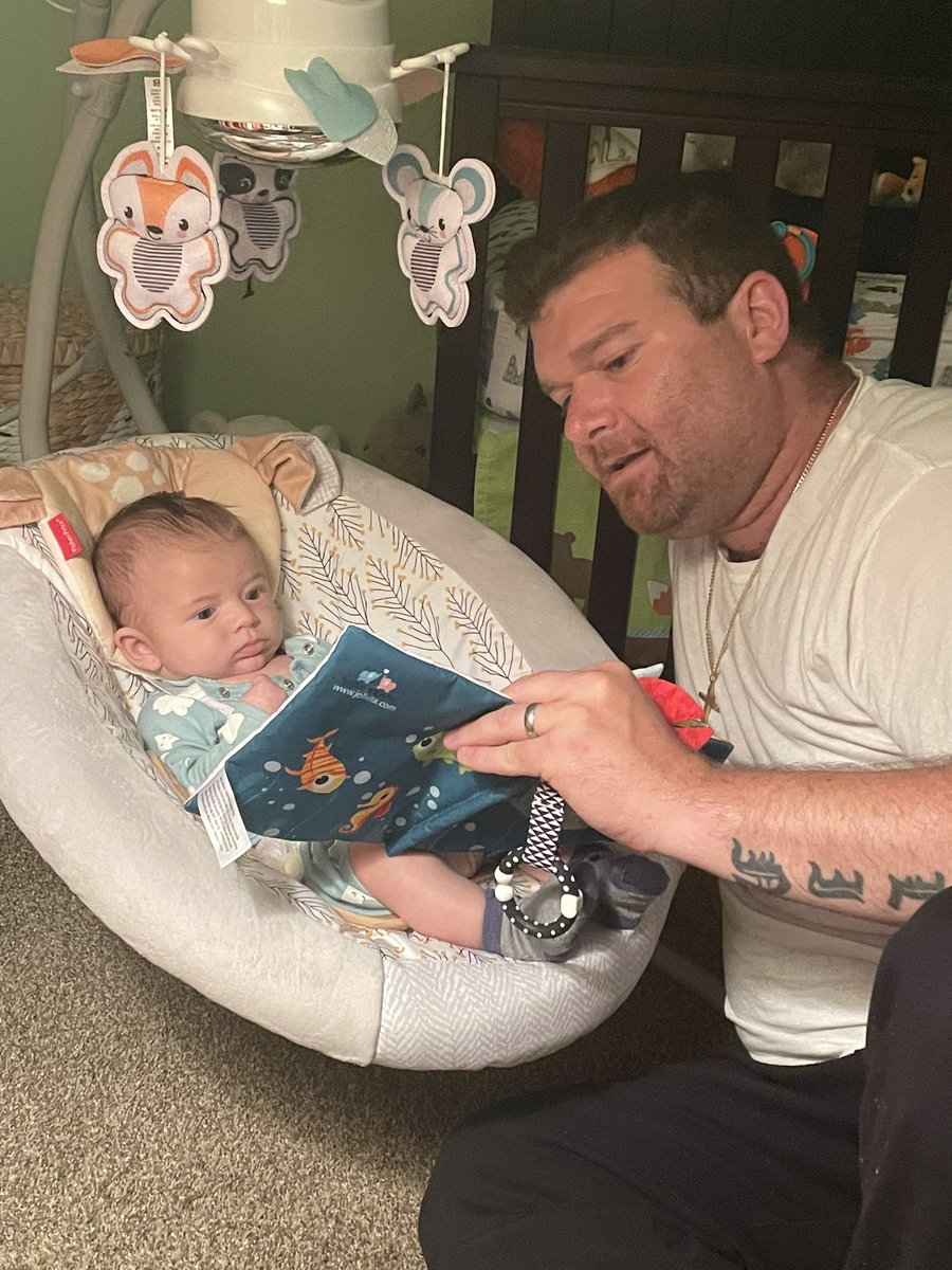 JesB103's tweet photo. @RIPNDipTraders Happy Father’s Day Jordy!! Thank you for all you do for our family..You’re an amazing father! We love you❤️🥰 #FathersDay2022 https://t.co/AnBQkHHdyU
