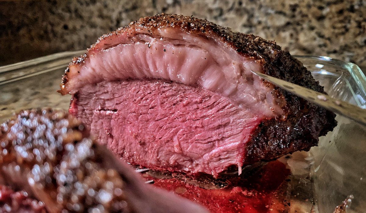 realCAMERALERO's tweet photo. #bbq #picanha #foodporn #foodiepics #goodeats #heavenonapaperplate #photoglife🎥 #cameralero #paladin🏴☠️ #whatsnext🏴 #nostickmics #nomicflags https://t.co/r2o9IouFxP