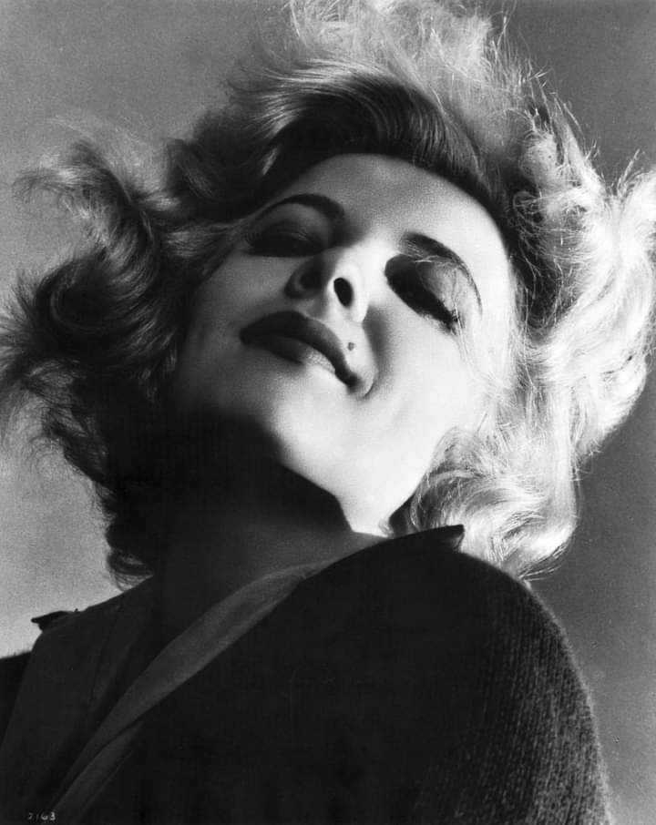 Happy Birthday to Gena Rowlands who turns 92 today!  Pictured here in 1958. 