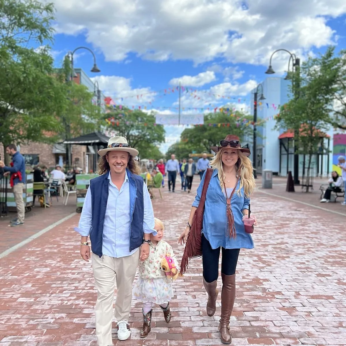 Yes, please. More fun-filled days like today.❤️ Spent a great #FathersDay  with Aurora and @crystalrose. Hope everyone had a great day.🌟  #HappyFathersDay #Vermont