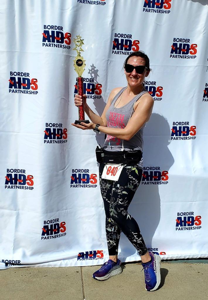 runlikeafoxie's tweet photo. FIRST PLACE OVERALL FEMALE at today’s #AIDSpartnership5K in my hometown! Feels great to be home for a visit with fam! #5k #winnerwinner #overallwin #runchat #firstplace #1stplace #runnerstuff https://t.co/UWQYXdiYbJ