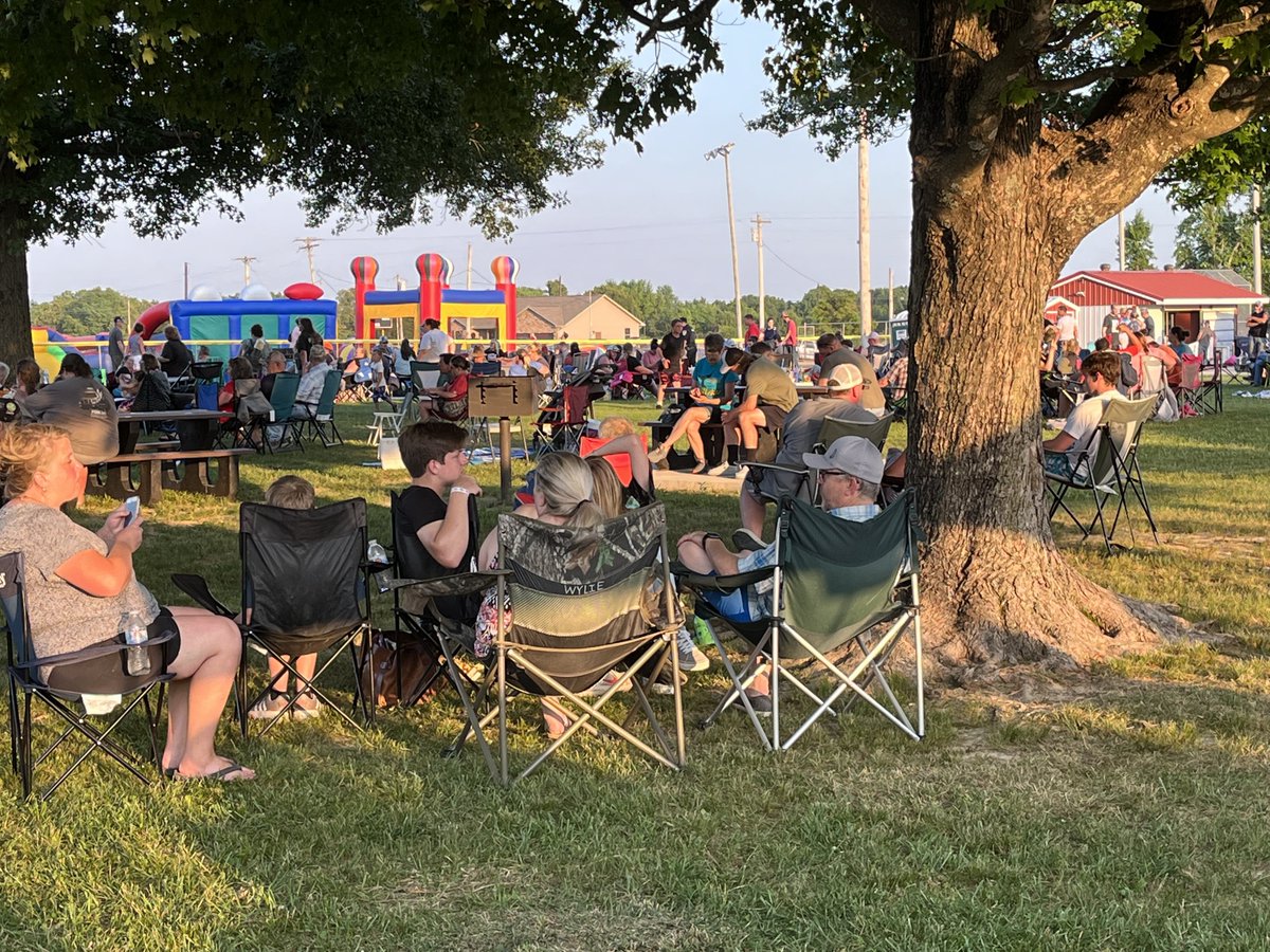 jaywasson's tweet photo. Attended two great events on Saturday, the Sertoma Duck Race Festival in Ozark and the Seymour July 4th celebration. Now it’s time to put together more yard signs thanks to all of our great supporters taking so many home with them. https://t.co/hLjJUhvyDa